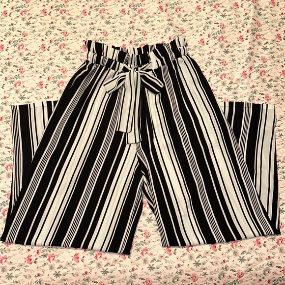 High Waisted Striped Pants - Picture 1 of 3